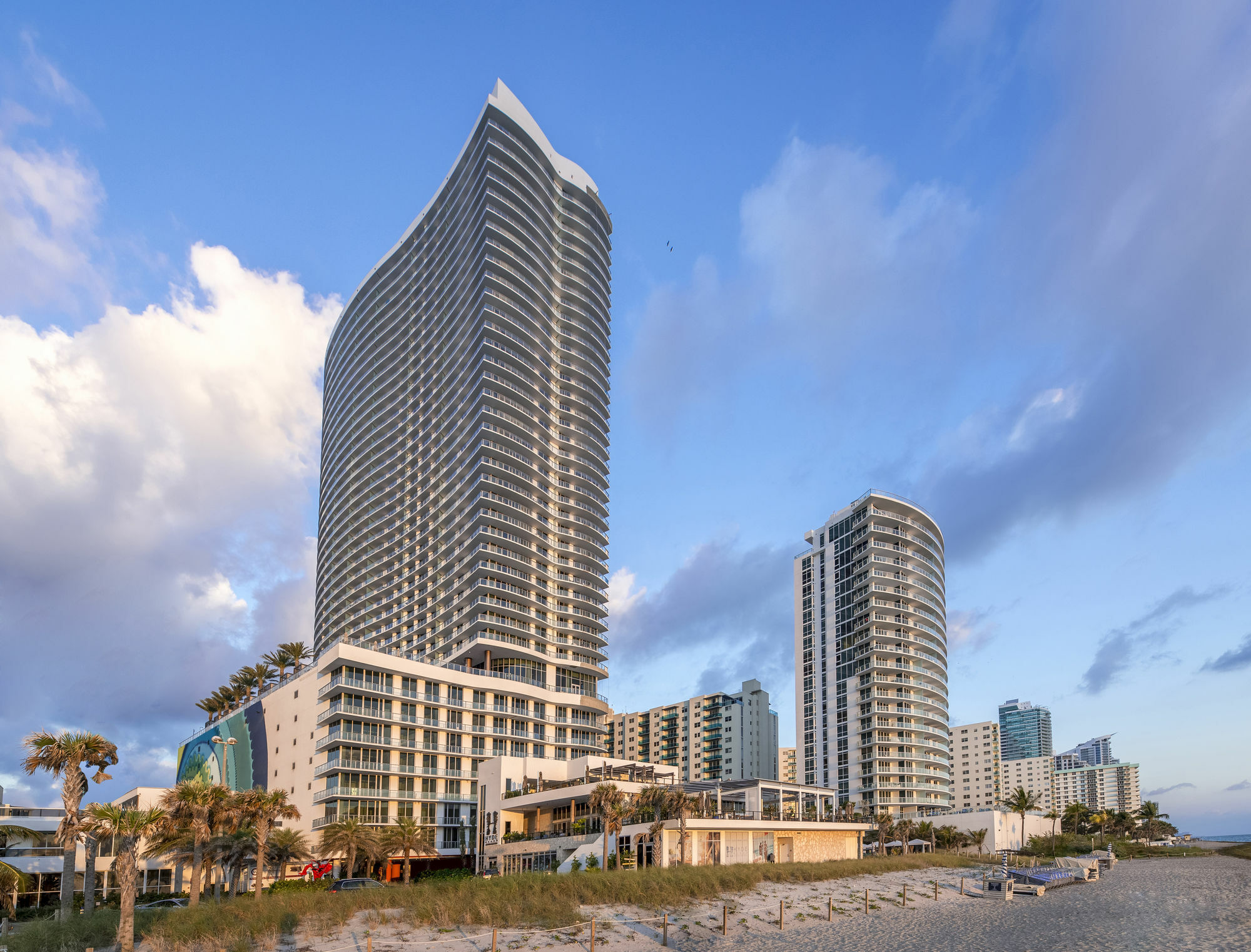 Lyfe Resort & Residences Голливуд Экстерьер фото